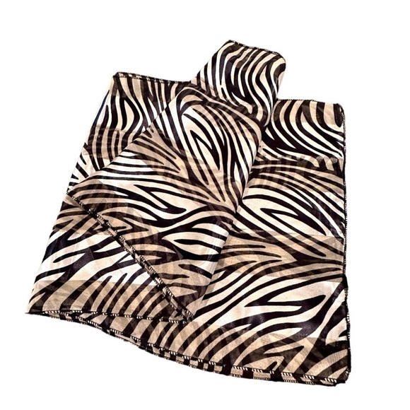 ZEBRA PRINT, NWOT, WOMENS SCARF. 100% POLYESTER. 13 1/4”W X 59”L - Picture 3 of 5